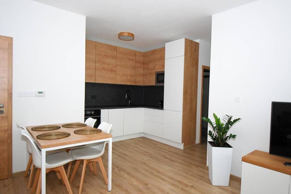 Lipnoport Lakeside Apartment Lipno nad Vltavou Exterior foto